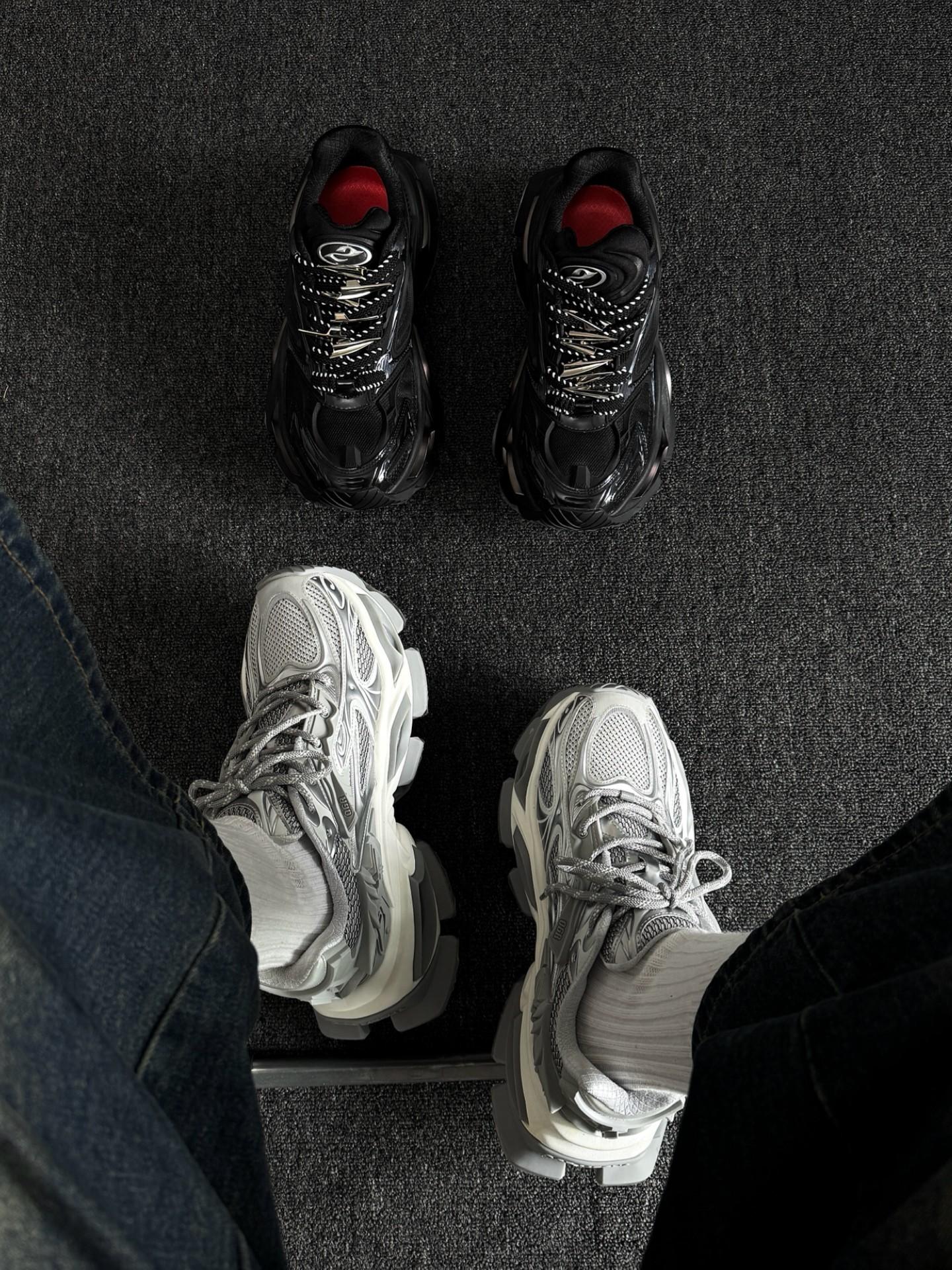 银色还是黑色❓老爹鞋选择困难症犯了...